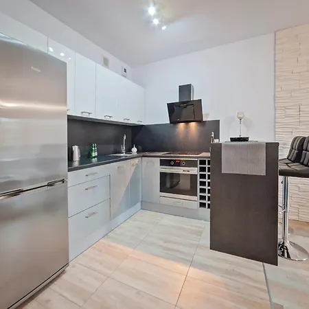 Apartamenty Homely Place Centrum - Stary Rynek - Parking Poznaň Exteriér fotografie